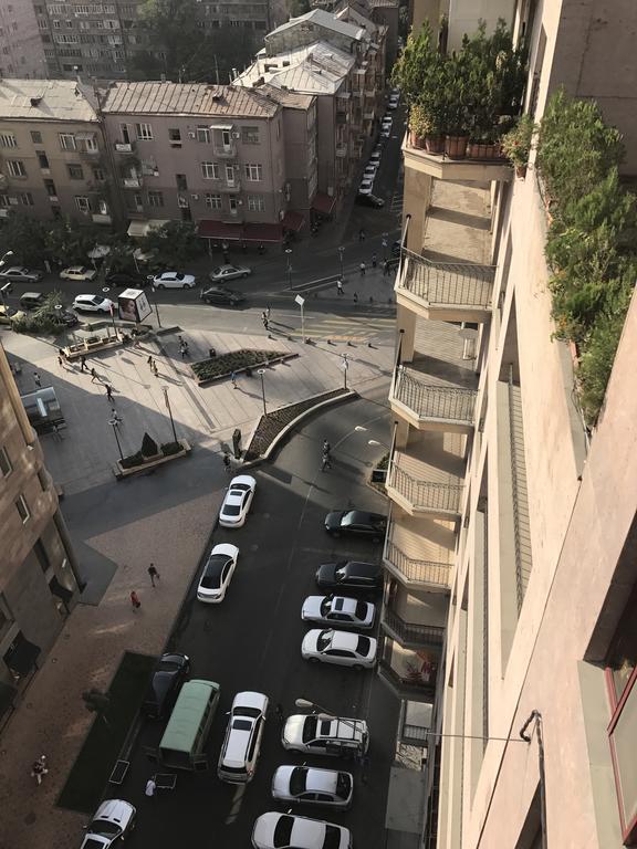 Bnakaran Hotel Yerevan Exterior photo